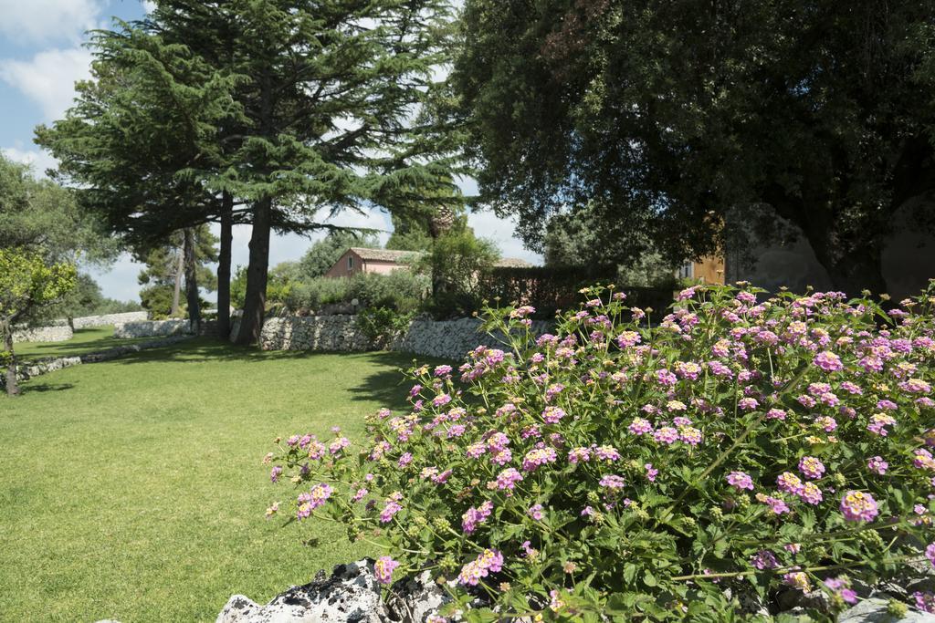 Agriturismo Borgo Degli Ulivi Canicattini Bagni Exterior foto